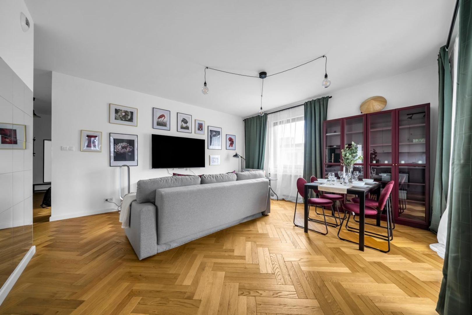 Skierniewicka Apt - Parking, Workspace, Balcony - By Rentujemy Warszawa Eksteriør bilde